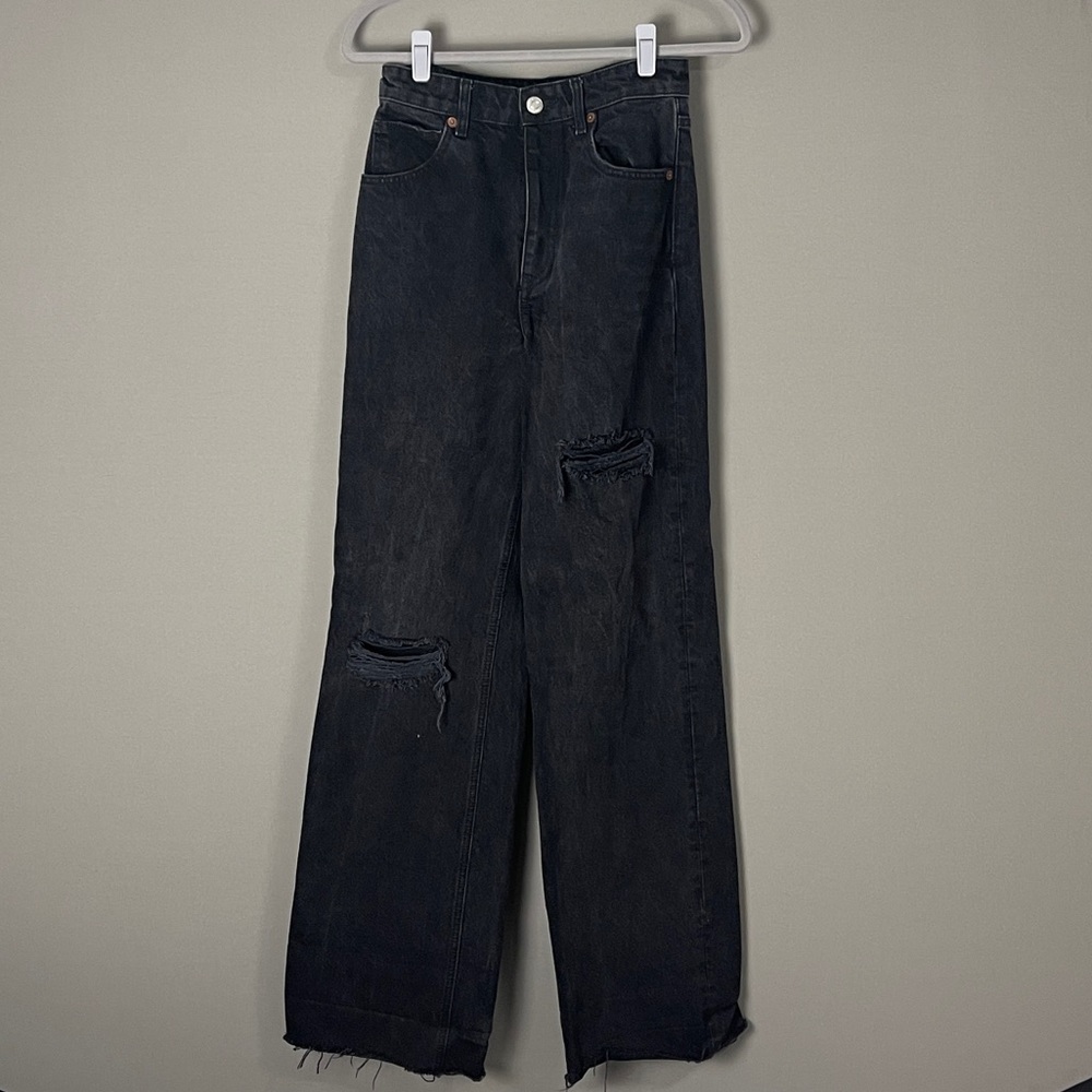 Zara Wife Leg Full Length Ripped Jeans (Size 4)